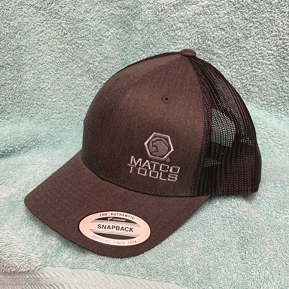 YUPOONG Men’s MATCO TOOLS Snapback Hat Trucker Hat. NWOT. Never worn. - Picture 2 of 6
